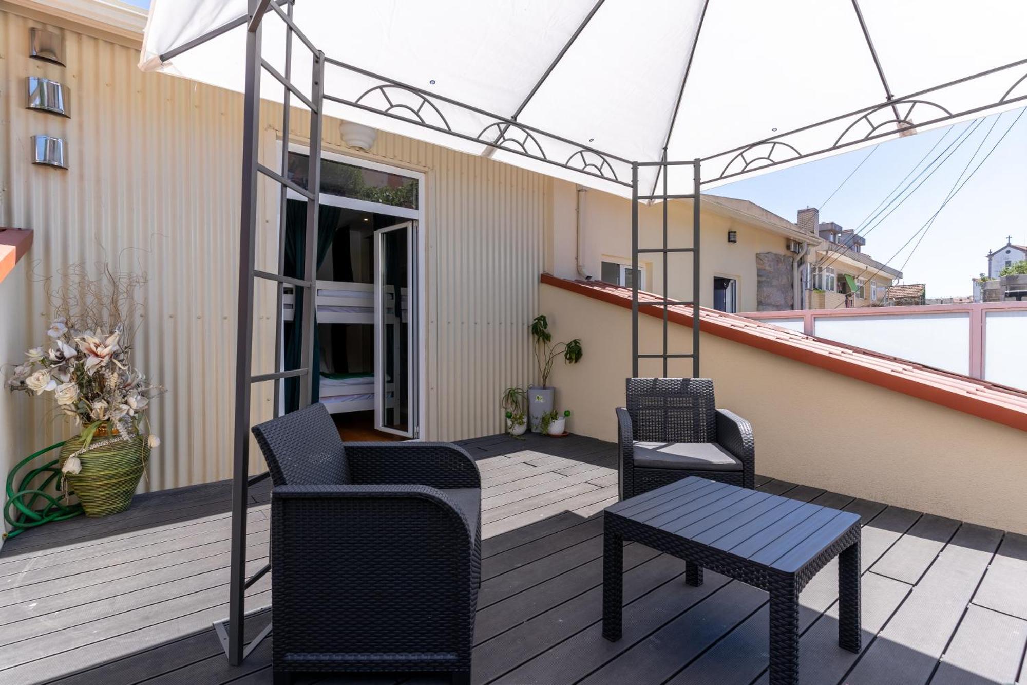Cozy Nest Hostel Porto Exterior foto