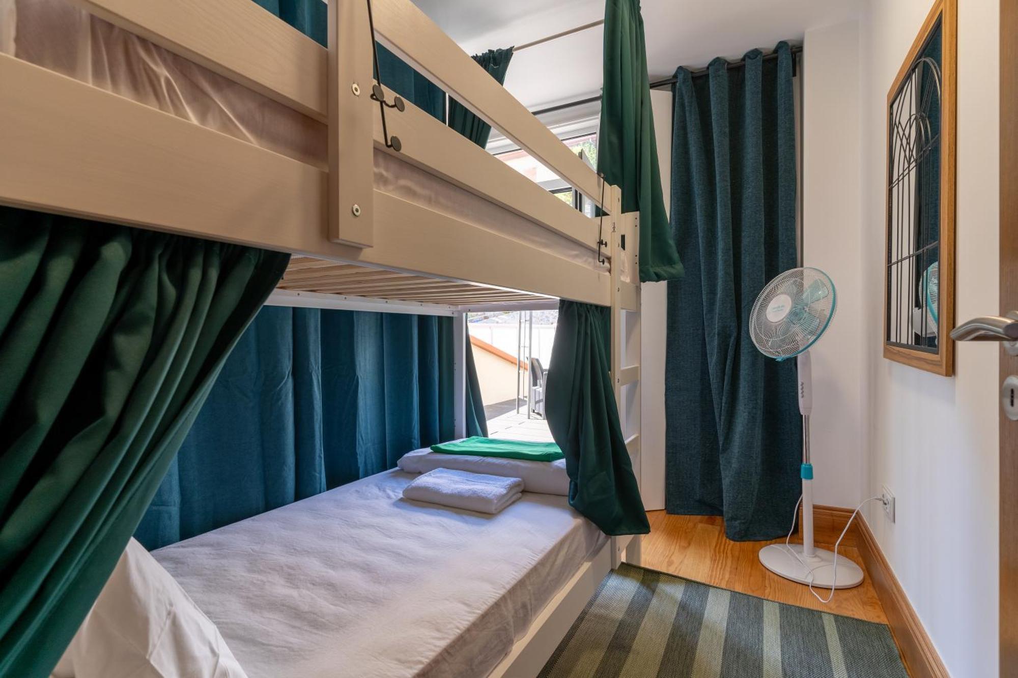 Cozy Nest Hostel Porto Exterior foto